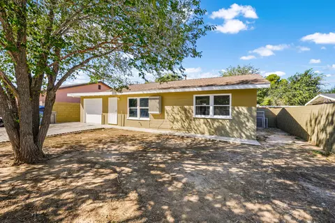38559 E 4th St, Palmdale, CA 93550 photo 3