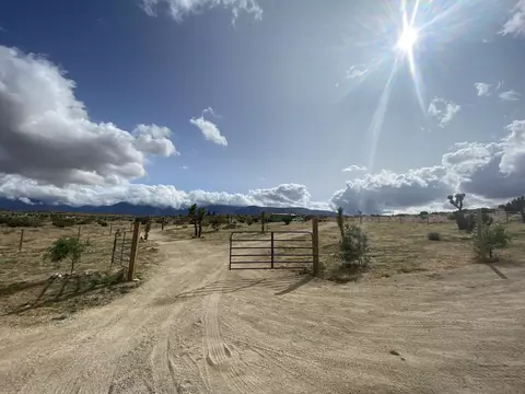 Ave W10 Vic 121 Street, Pearblossom, CA 93553