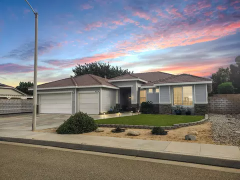 4718 Ave K 4 W, Lancaster, CA 93536