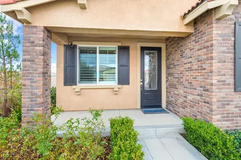 1758 Holguin St E, Lancaster, CA 93535 photo 3