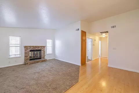 42856 Fenner Ave, Lancaster, CA 93536 photo 6