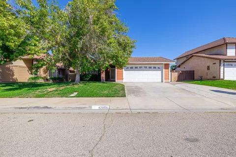 42856 Fenner Ave, Lancaster, CA 93536