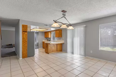 810 Elm St, Tehachapi, CA 93561 photo 5