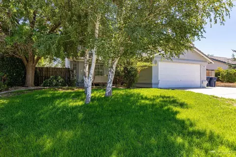 810 Elm St, Tehachapi, CA 93561