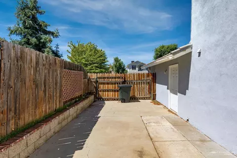 810 Elm St, Tehachapi, CA 93561 photo 13