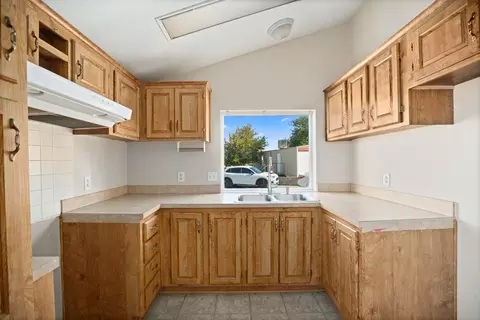 45131 28th St East St #27, Lancaster, CA 93535 photo 6