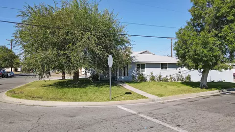 45403 Kingtree Ave, Lancaster, CA 93534 photo 4