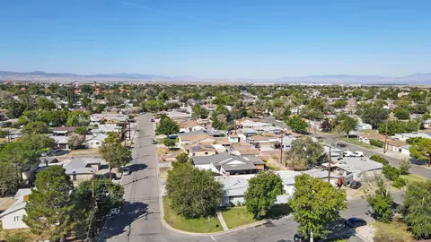 45403 Kingtree Ave, Lancaster, CA 93534 photo 31