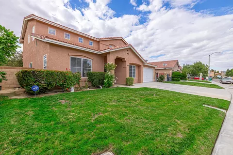 44247 Casa Nova Dr, Lancaster, CA 93536 photo 2