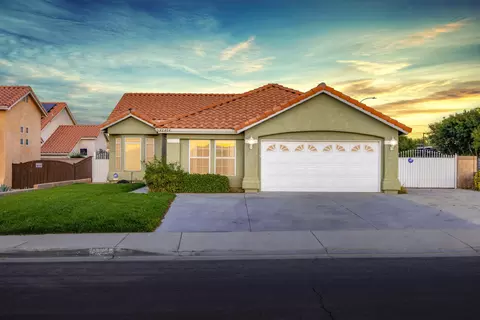 42404 57th St W, Quartz Hill, CA 93536