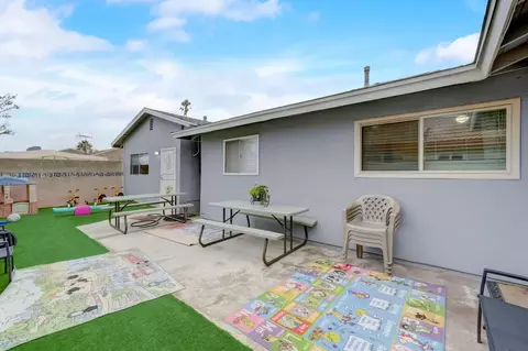 402 Moorehaven Dr E, Carson, CA 90746 photo 30