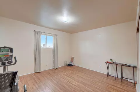 402 Moorehaven Dr E, Carson, CA 90746 photo 27