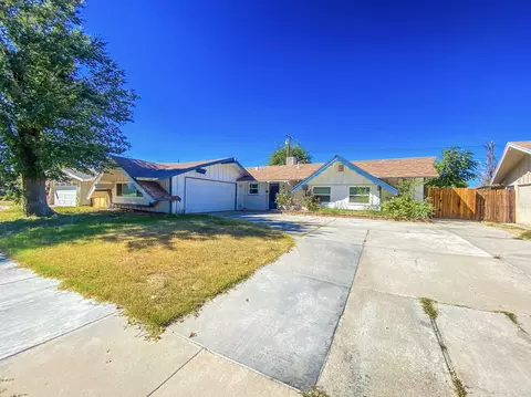 44227 Calston Ave, Lancaster, CA 93535