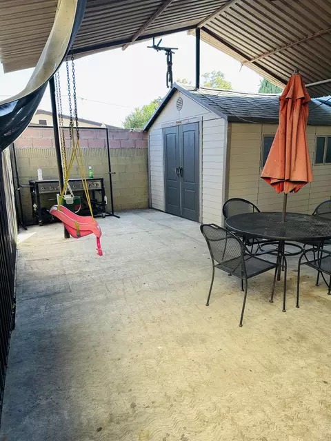 2040 Lucien St E, Compton, CA 90222 photo 15