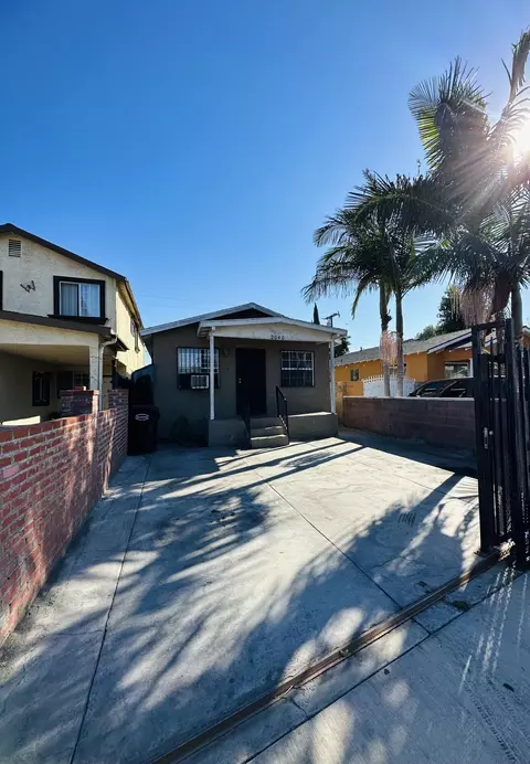 2040 Lucien St E, Compton, CA 90222 photo 18