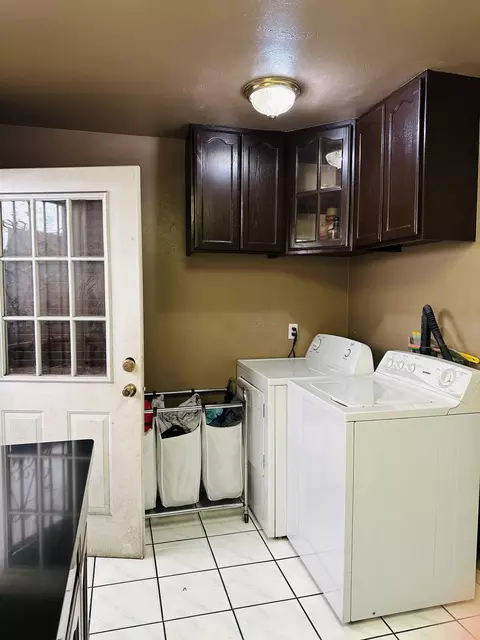 2040 Lucien St E, Compton, CA 90222 photo 13