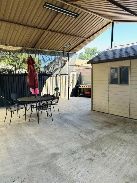 2040 Lucien St E, Compton, CA 90222 photo 14