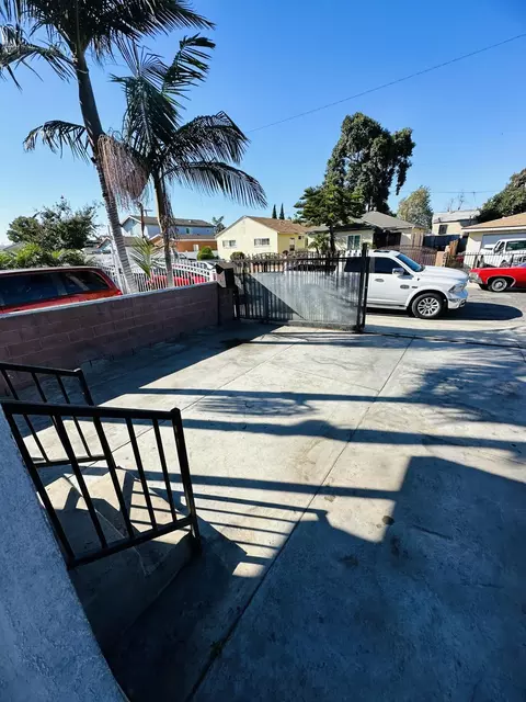 2040 Lucien St E, Compton, CA 90222 photo 20