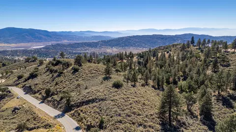 25251 Jacaranda Dr, Tehachapi, CA 93561 photo 6