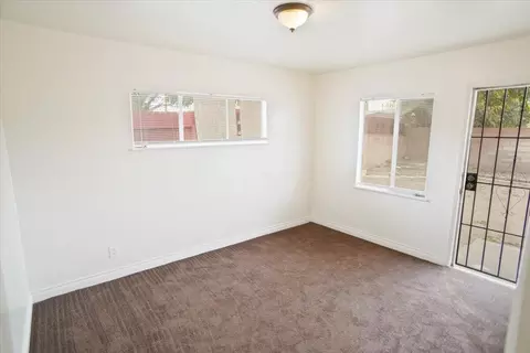 428 Langhorn St, Lancaster, CA 93535 photo 8
