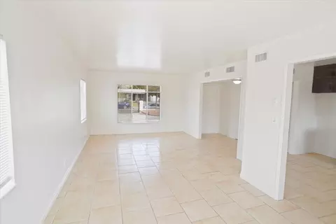 428 Langhorn St, Lancaster, CA 93535 photo 4
