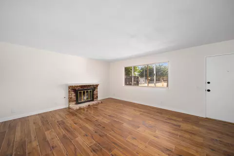 42655 25th St W, Lancaster, CA 93536 photo 3