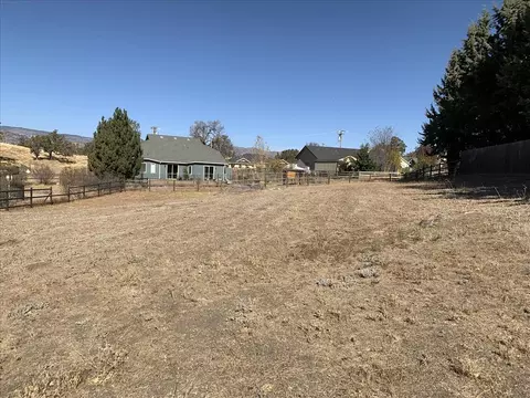 Arlington Place, Tehachapi, CA 93561 photo 11
