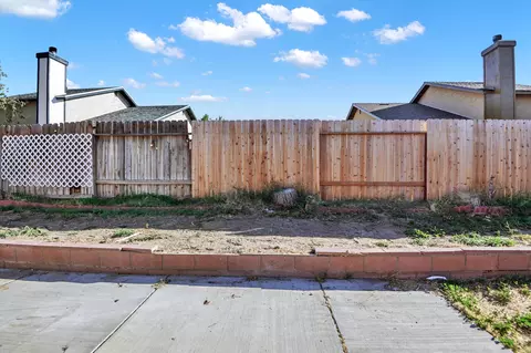 1626 Kettering St E, Lancaster, CA 93535 photo 28