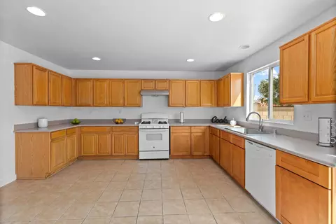 43014 23rd St W, Lancaster, CA 93536 photo 11