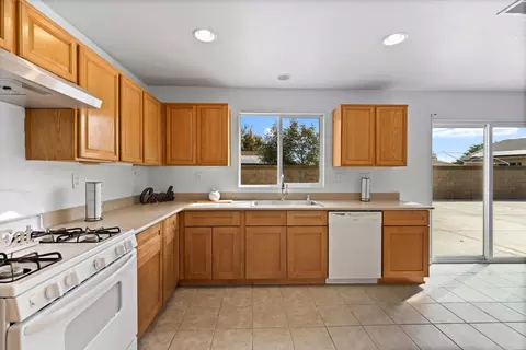 43014 23rd St W, Lancaster, CA 93536 photo 9