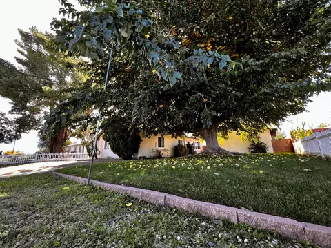 2148 E Ave Q, Palmdale, CA 93550