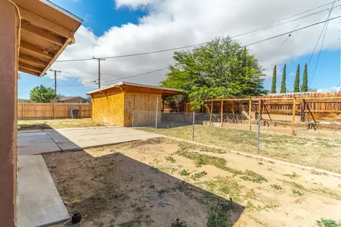 3187 Gregory Dr, Mojave, CA 93501 photo 25