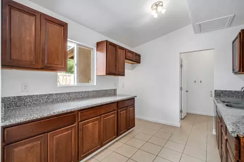 3187 Gregory Dr, Mojave, CA 93501 photo 12