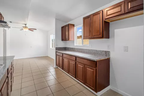 3187 Gregory Dr, Mojave, CA 93501 photo 14