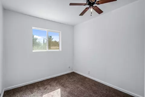 3187 Gregory Dr, Mojave, CA 93501 photo 16
