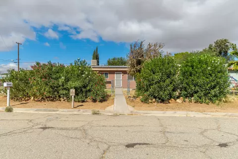 3187 Gregory Dr, Mojave, CA 93501 photo 3