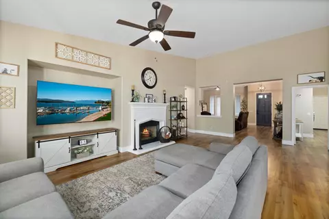 6550 Lacolle Pl, Lancaster, CA 93536 photo 9