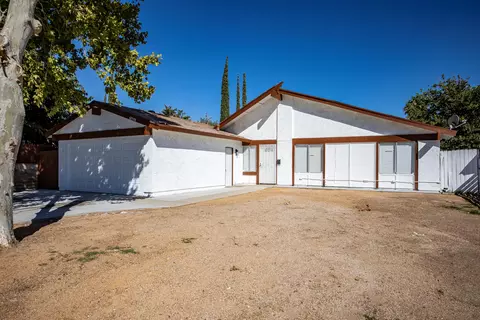 42908 Alep St, Lancaster, CA 93536 photo 2