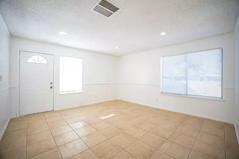 42908 Alep St, Lancaster, CA 93536 photo 3