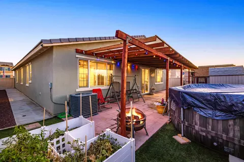 4243 Ivesbrook St W, Lancaster, CA 93536 photo 28