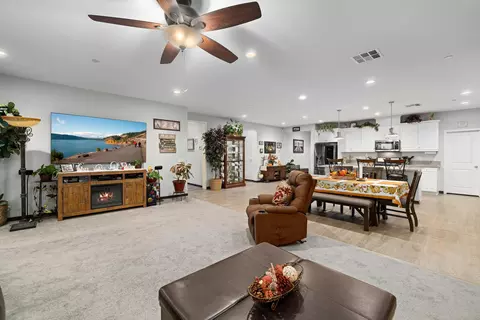 4243 Ivesbrook St W, Lancaster, CA 93536 photo 22