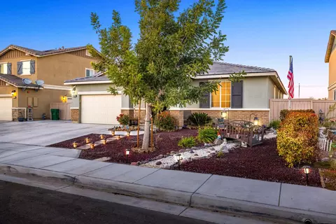 4243 Ivesbrook St W, Lancaster, CA 93536 photo 2