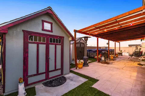 4243 Ivesbrook St W, Lancaster, CA 93536 photo 27