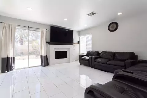 3852 Southview Ct, Palmdale, CA 93550 photo 8