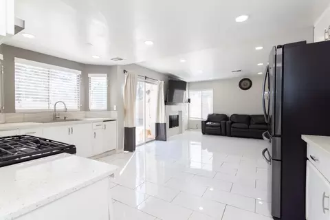 3852 Southview Ct, Palmdale, CA 93550 photo 12