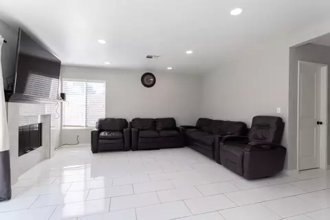 3852 Southview Ct, Palmdale, CA 93550 photo 7
