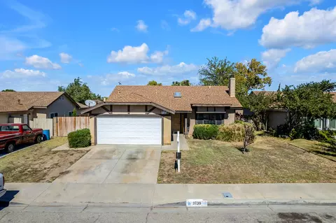 3739 Triton Dr, Palmdale, CA 93550