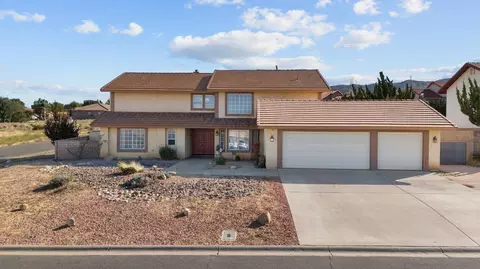6310 Theodore Ct, Palmdale, CA 93551