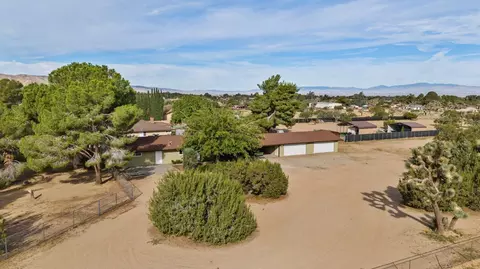 2033 Ave N 8 W, Palmdale, CA 93551