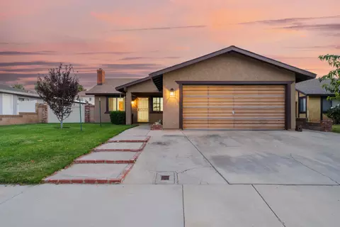 636 Avenue J9 E, Lancaster, CA 93535